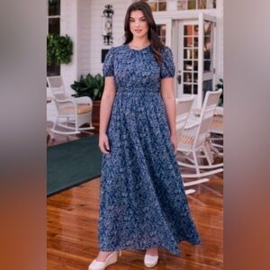 Gal Meets Glam Blue Floral Maxi Dress